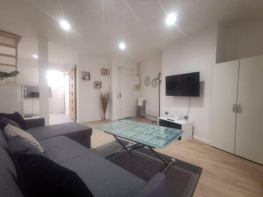 Appartement Smart House Airport Cdg, Asterix à Louvres Extérieur photo
